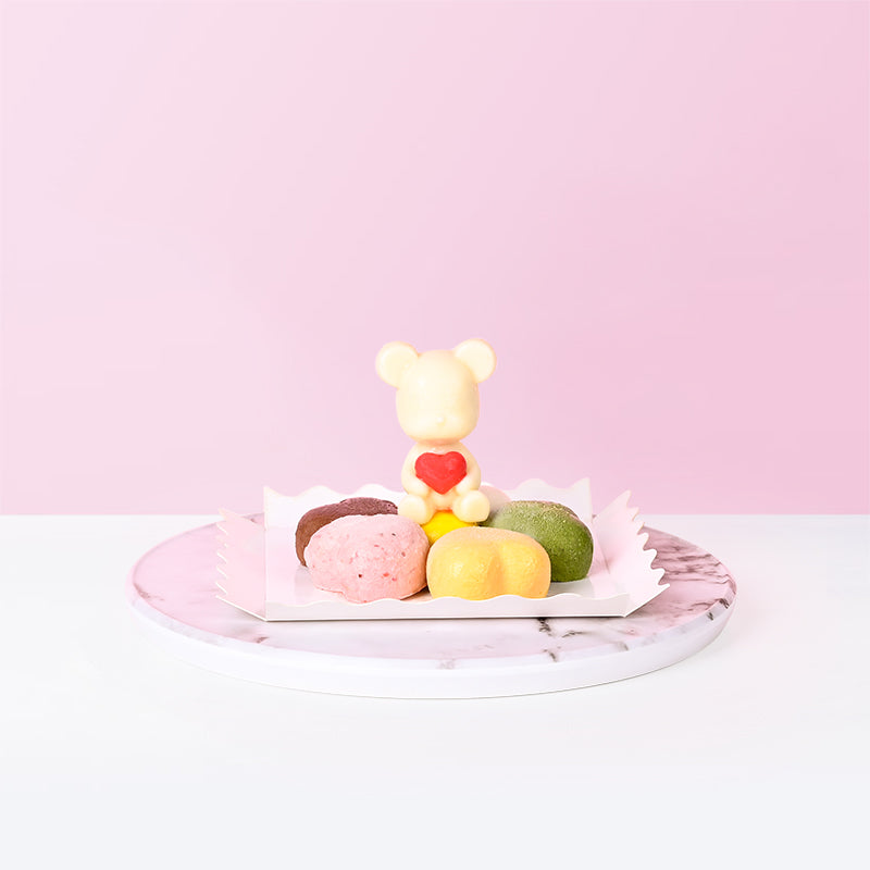 Love BearBricks cake Kindori Moments - CakeRush