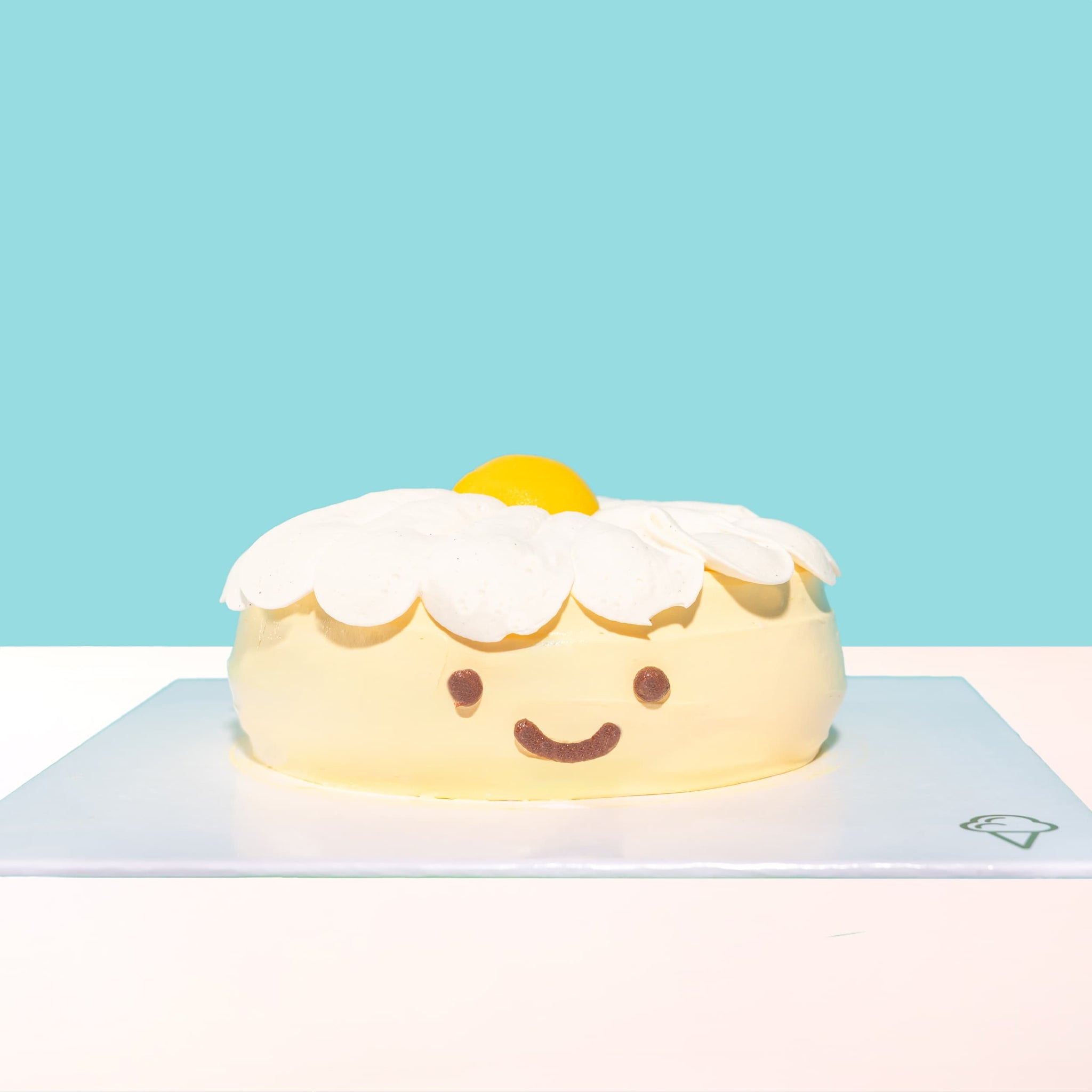 Alternative view of Little Daisy Ice Cream Cake