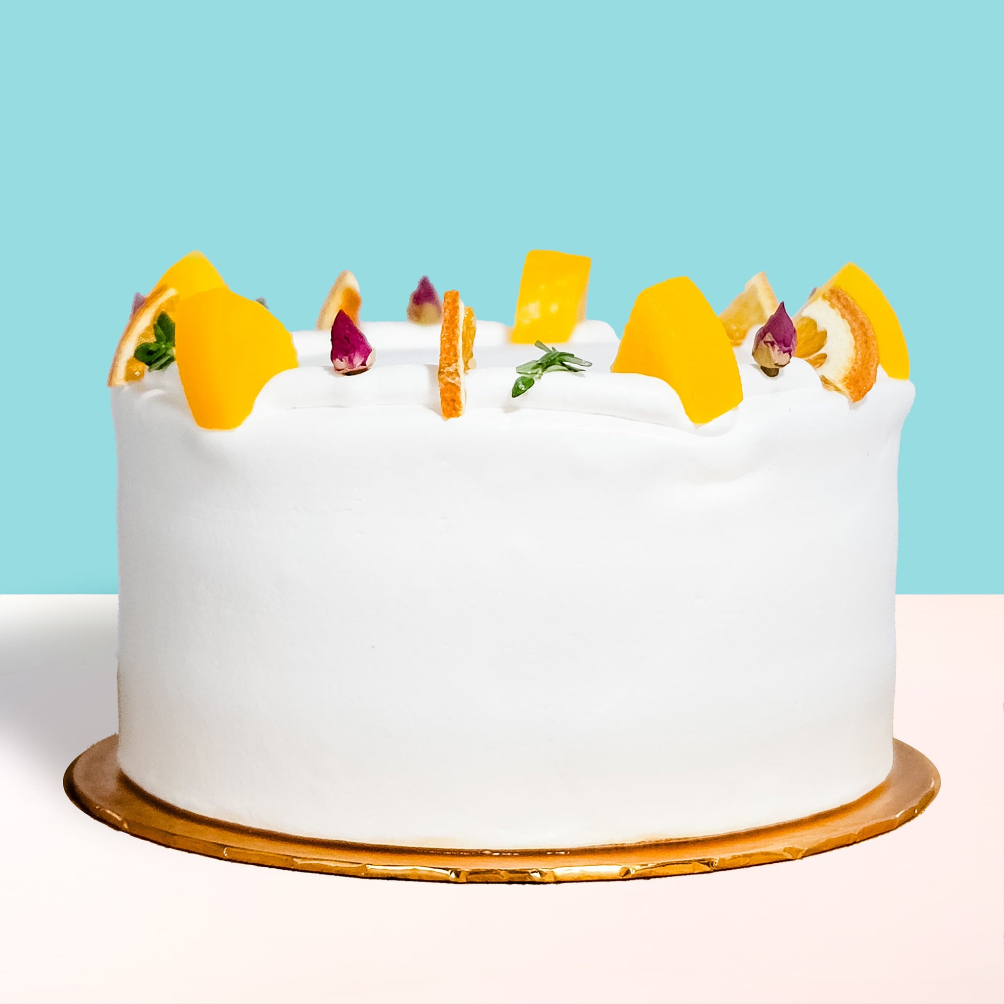 Alternative view of Oolong Peach Cake