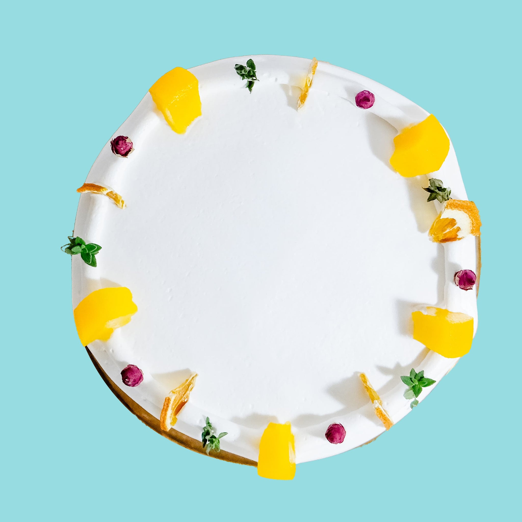 Alternative view of Oolong Peach Cake