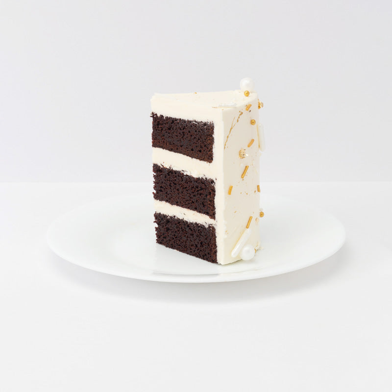 Alternative view of Majestic Crown Cake 2.0