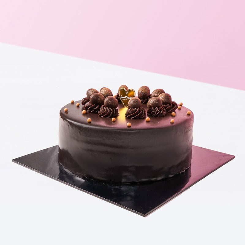 Alternative view of Chocolate Banana Paradise Cake