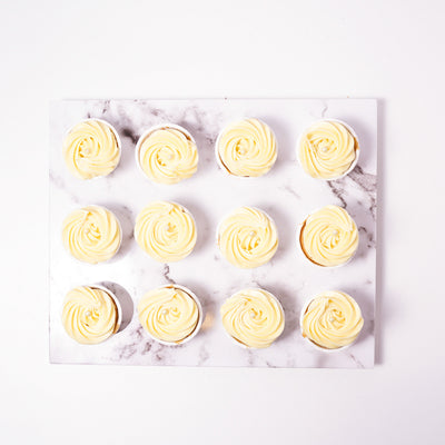 Moist Vanilla Cupcakes cupcake Ennoble - CakeRush