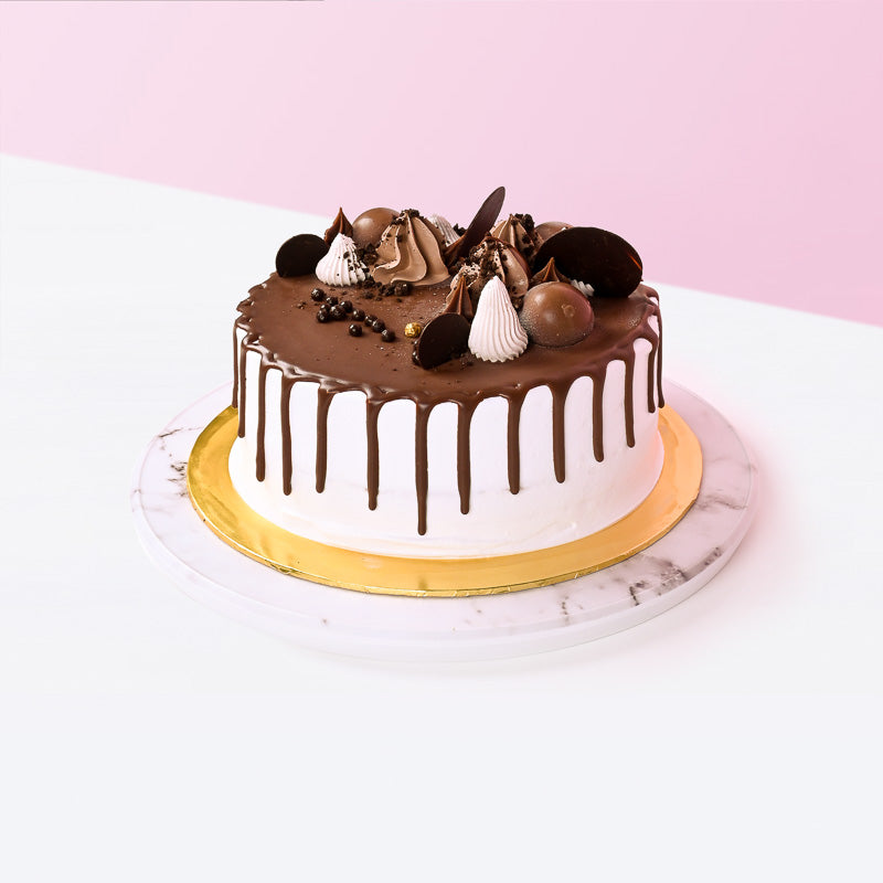 Alternative view of Inside Scoop Signature Ice Cream Cake
