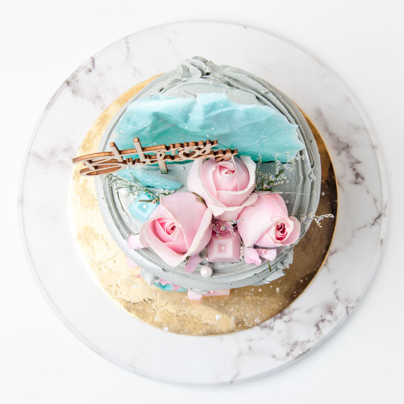 Alternative view of Isla Cake