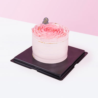 Strawberry Victoria Cake cake Junandus - CakeRush