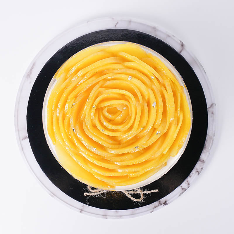 Alternative view of Mangolicious Vegan Cake