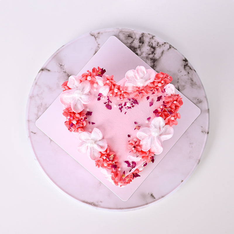 Alternative view of Sweet Romance Heart Cake