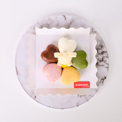 Love BearBricks cake Kindori Moments - CakeRush
